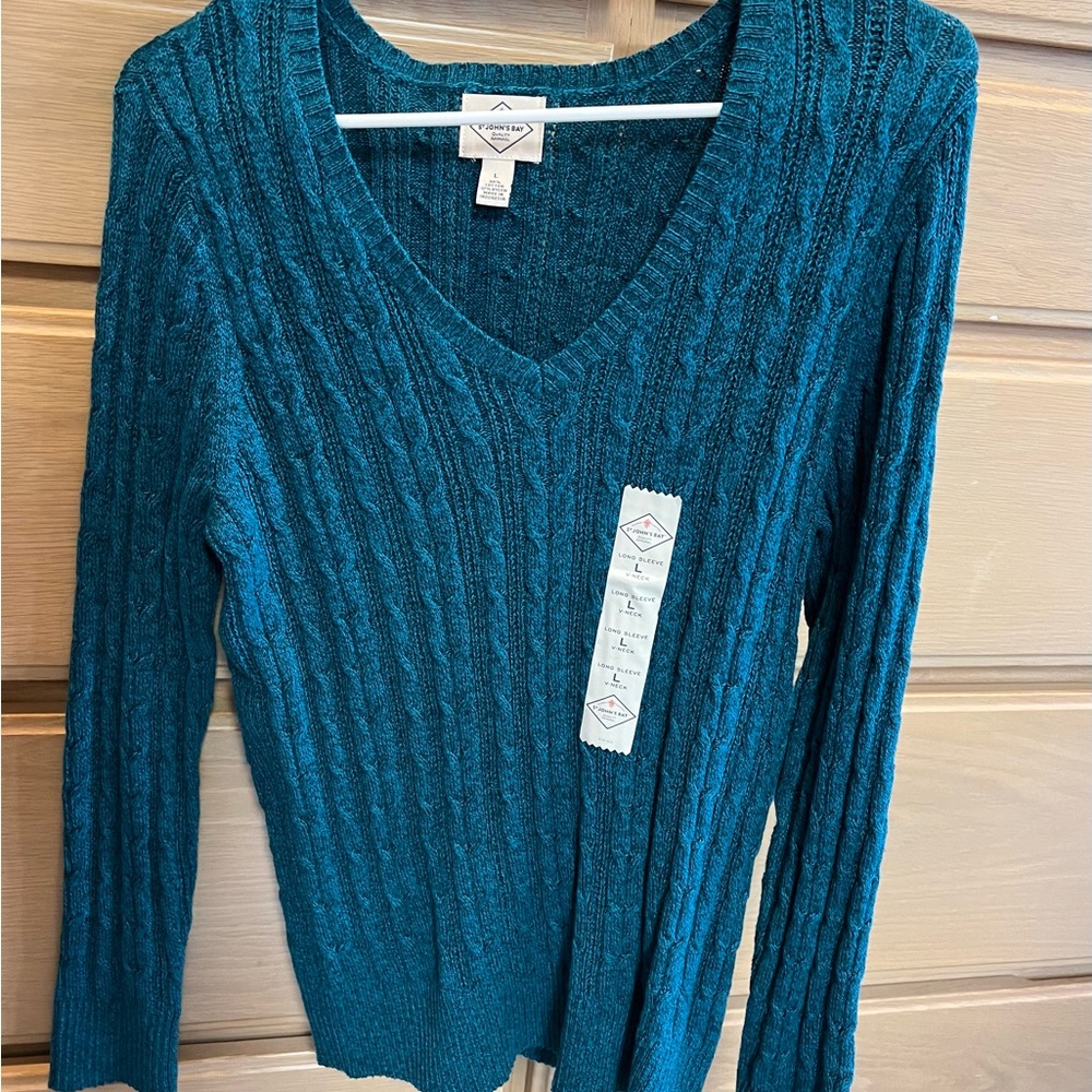 St John Bay Sweater. V Neck. L